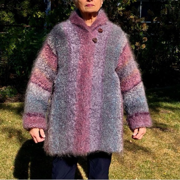 Vintage coat by fiber artist/designer Susan Neal. Fully lined, pockets. Alpaca - Picture 6 of 6